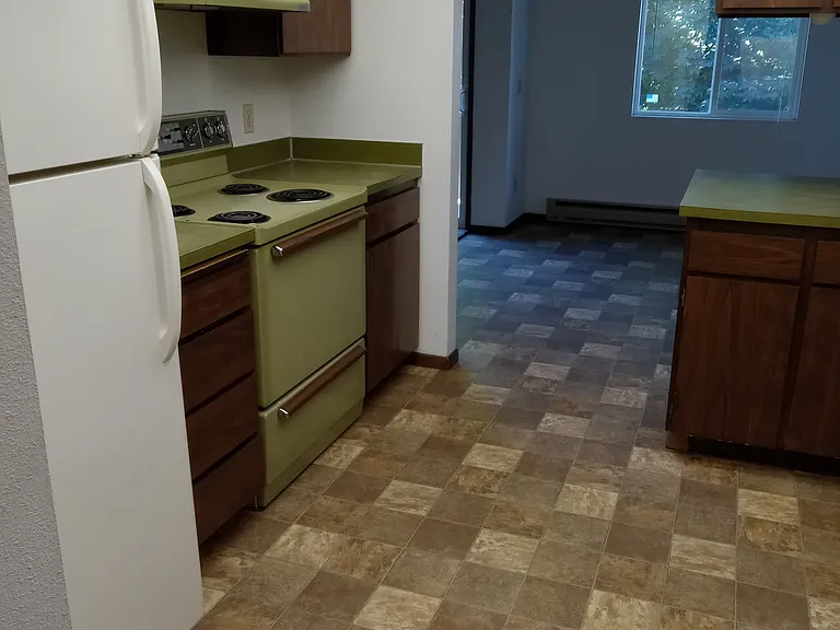 Timber Court — Photo 18
