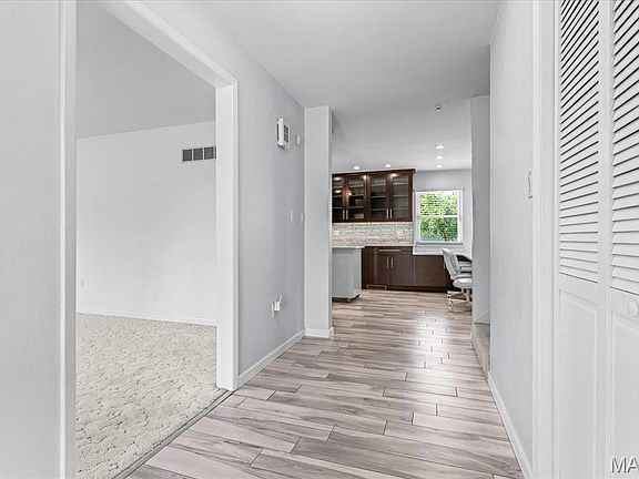 3rd image of 320 Adam Ct