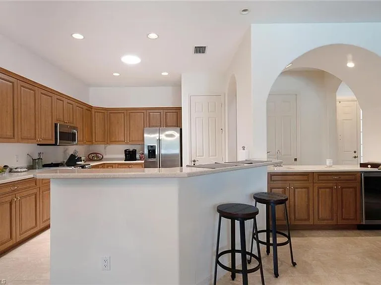 10784 Fieldfair Dr — Photo 5