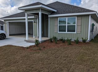 9611 Angel Oak Dr, Pensacola, FL 32526