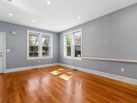5th image of 8 Loring Pl #8