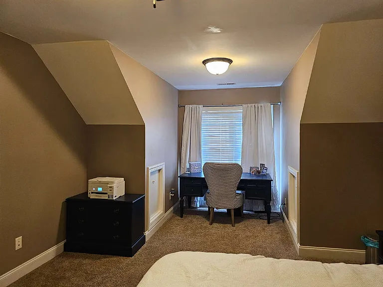 305 Skipping Water Dr — Photo 31