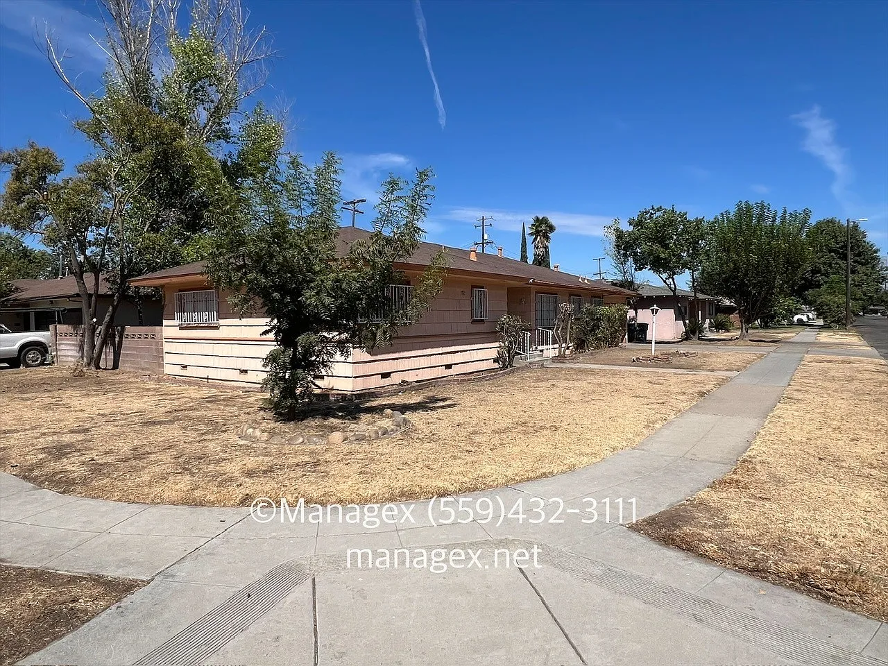 3 bed, 1.5 bath, 1312 sqft, $2,050 — Photo 2