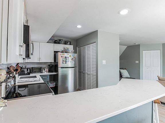 3rd image of 217 Limpet Dr #217