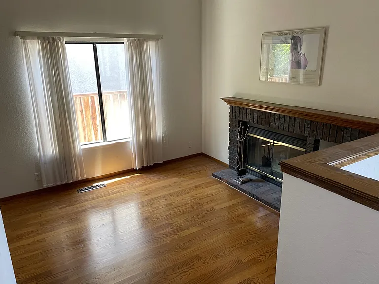 2885 Alice Ct — Photo 3