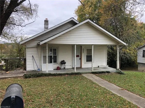 885 Carroll St, Mount Airy, NC 27030