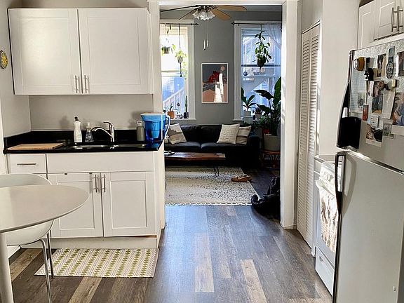 3rd image of 1645 N Campbell Ave APT 1F