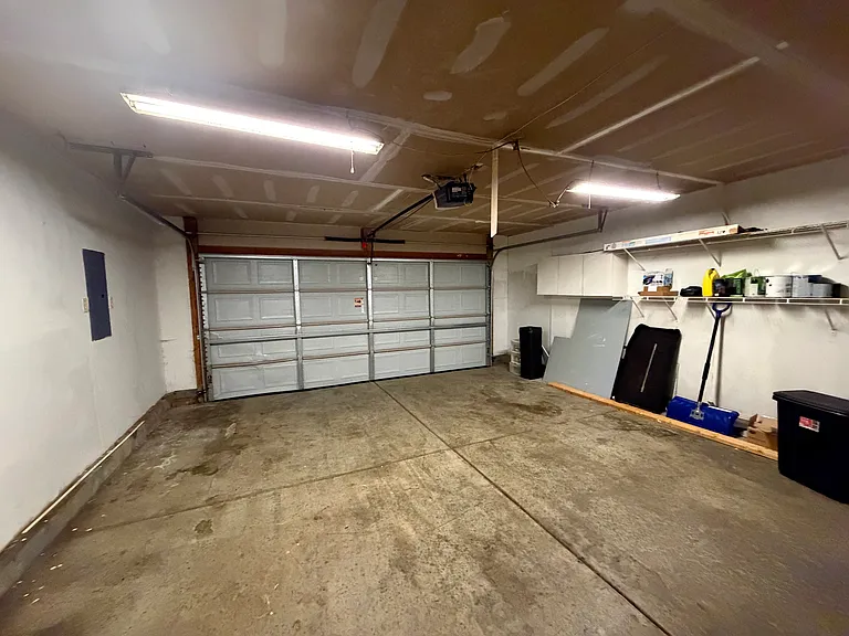 1420 Blue Brook Way — Photo 28