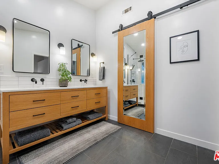 1220 Dincara Rd — Photo 25