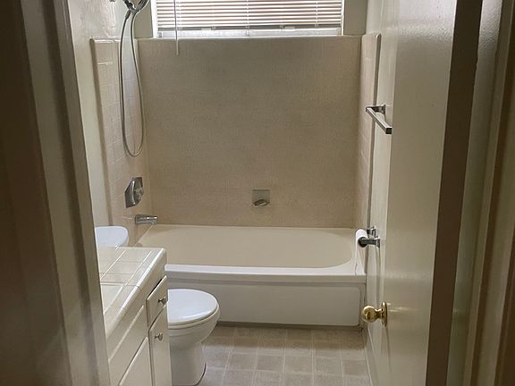 5th image of 14308 Dickens St #14304-08