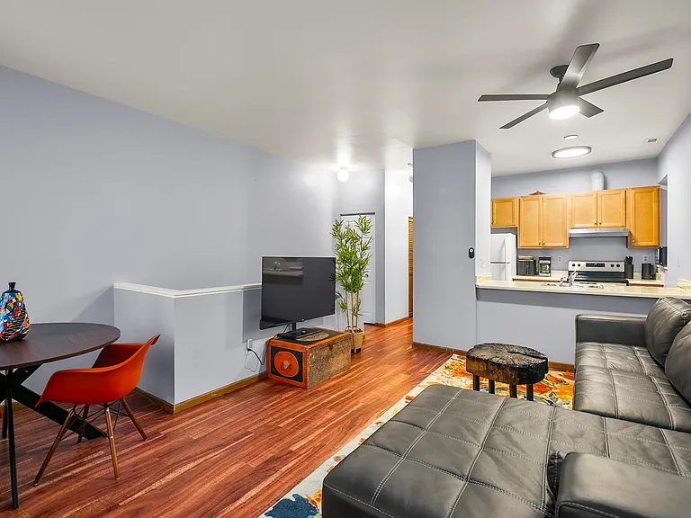 3813 Folsom Ave #A — Photo 2