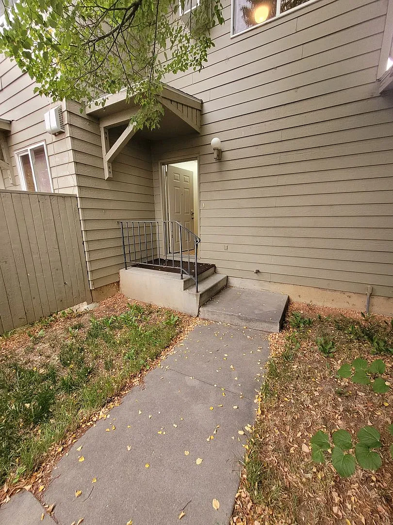 UH 6731 Hollister — Photo 4