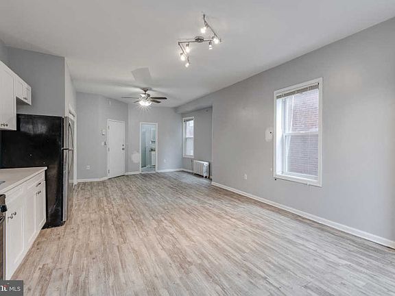 3rd image of 5046 Hazel Ave