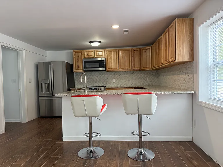 1902 Highway 55 E #1902B — Photo 7