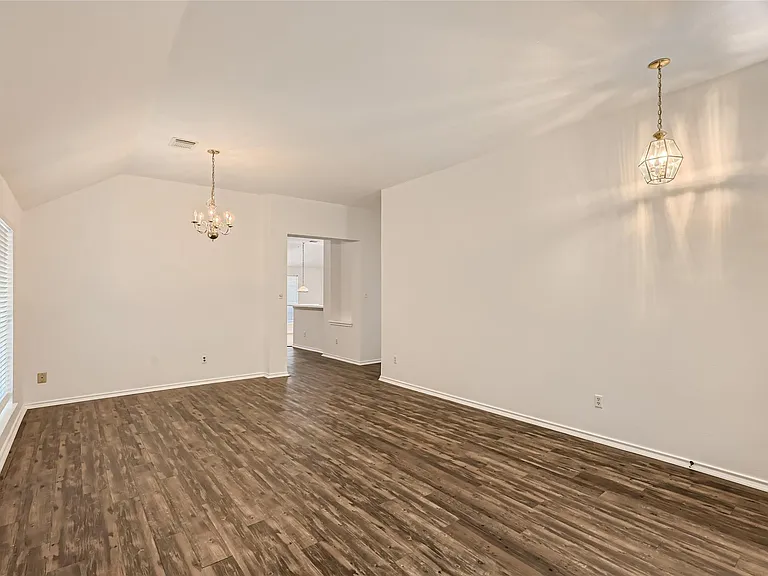 3948 Artesia Bnd — Photo 4
