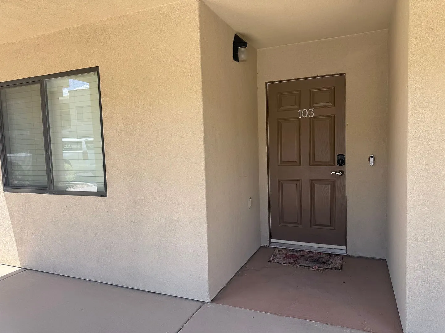 Short Term Fully Furnished 3bd/3ba Townhouse — Photo 2