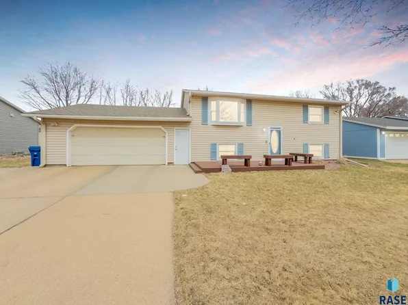 6312 W 60th St, Sioux Falls, SD 57106