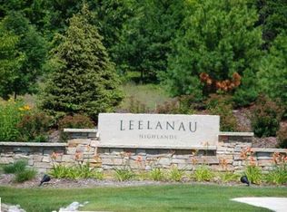 67 E Leelanau Hills Dr, Traverse City, MI 49684