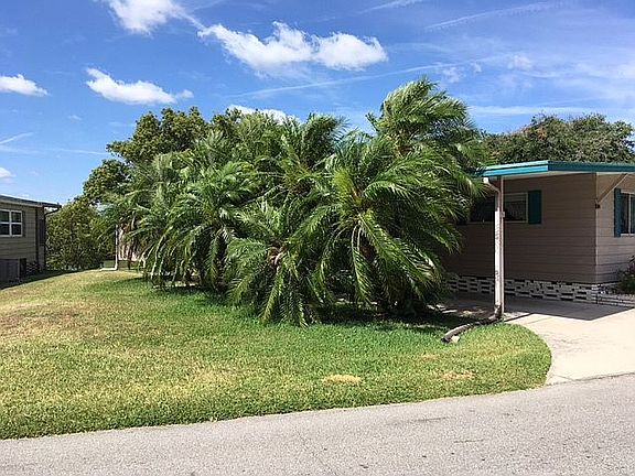 2nd image of 2055 S Floral Ave