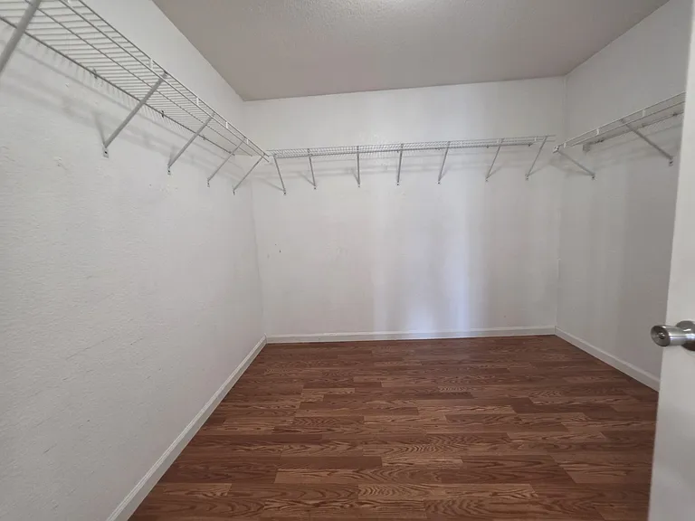 23752 Pepperleaf St — Photo 11