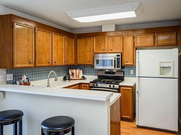 3rd image of 1252 Rosita Rd