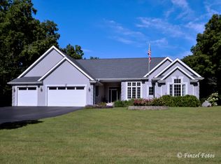 405 N River Rd, McHenry, IL 60051