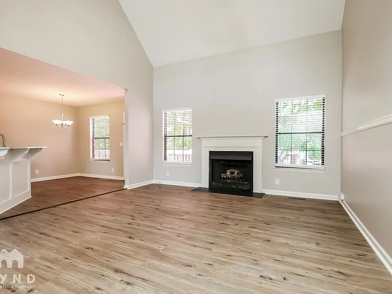 404 Bridgeton Cove Ct — Photo 3