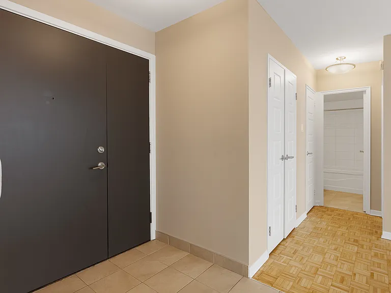 111 Wurtemburg St — Photo 23