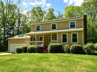 127 Lorraine Dr E, Mansfield, CT 06268