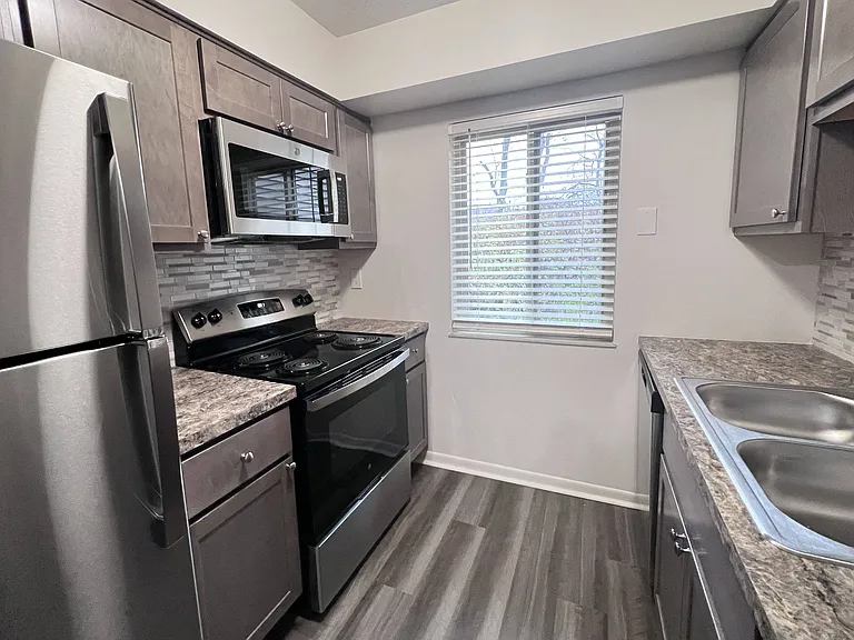 Hunter's Creek Apartments — Photo 66