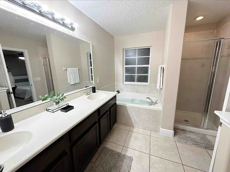 811 Assembly Ct — Photo 9
