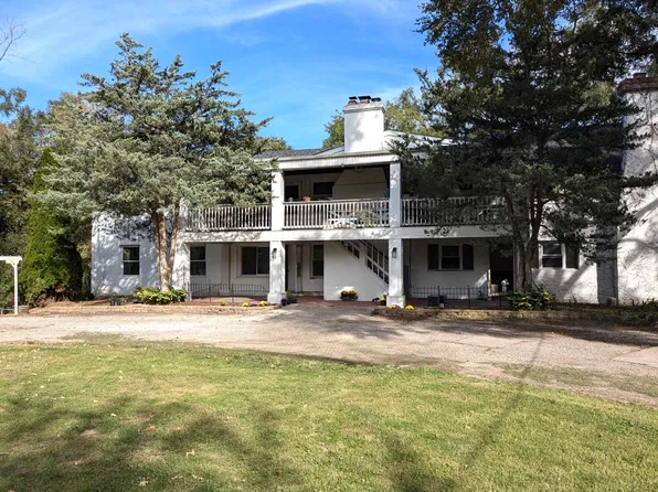 38185 N State Park Rd APT 1A, Spring Grove, IL 60081