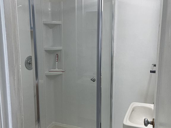 3rd image of 205 N 23rd St APT 8