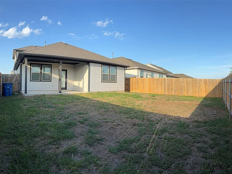139 Gullivers Dr — Photo 21