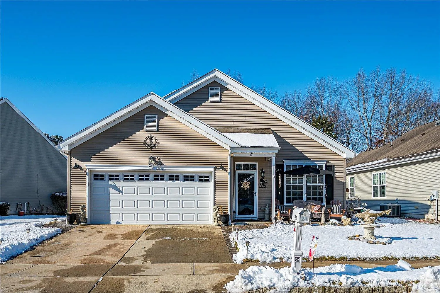 24 Lilly Dr photo 1
