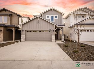 233 W Broyhill St, Meridian, ID 83642