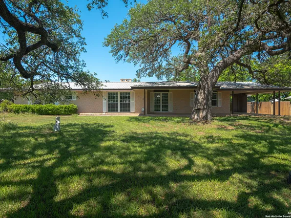 516 9th Street, Blanco, TX 78606