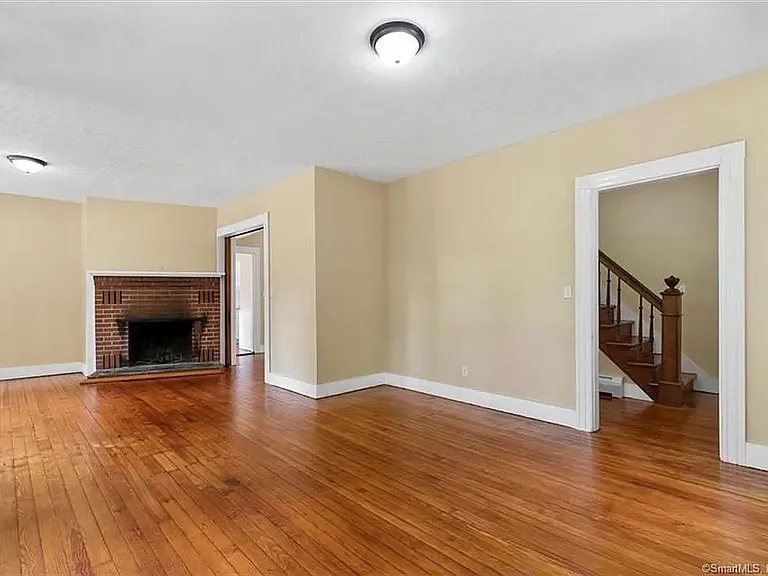 40 Wintergreen Ave — Photo 14