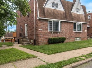 15055 London Rd, Philadelphia, PA 19116