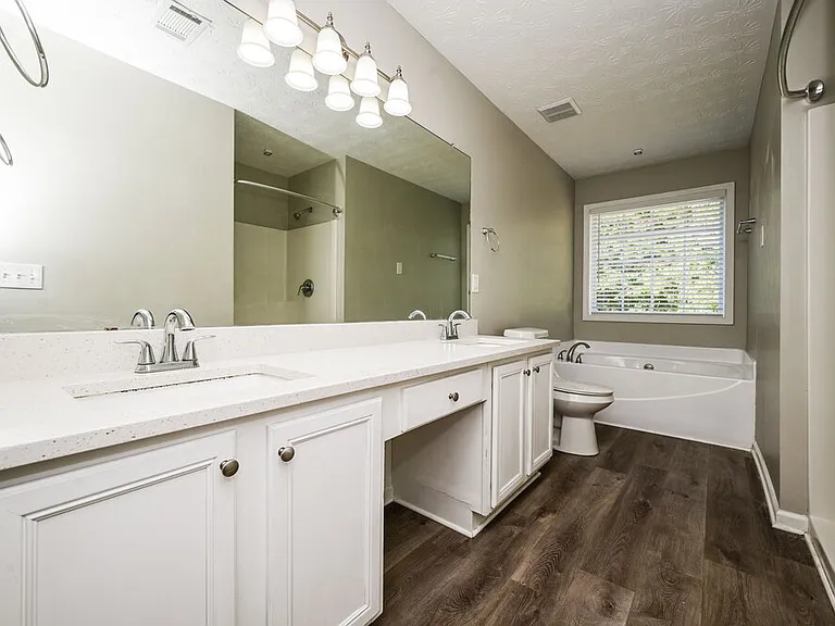 145 Trelawney Ln — Photo 11
