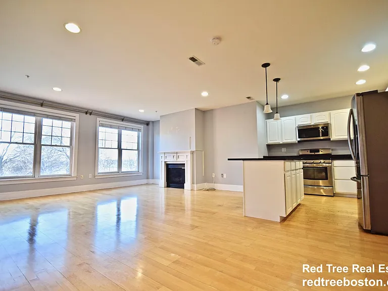 1306 Columbia Rd #3 — Photo 1