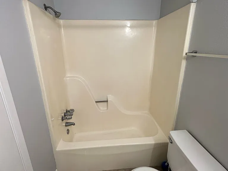 2020 Hickory Ave #202 — Photo 7