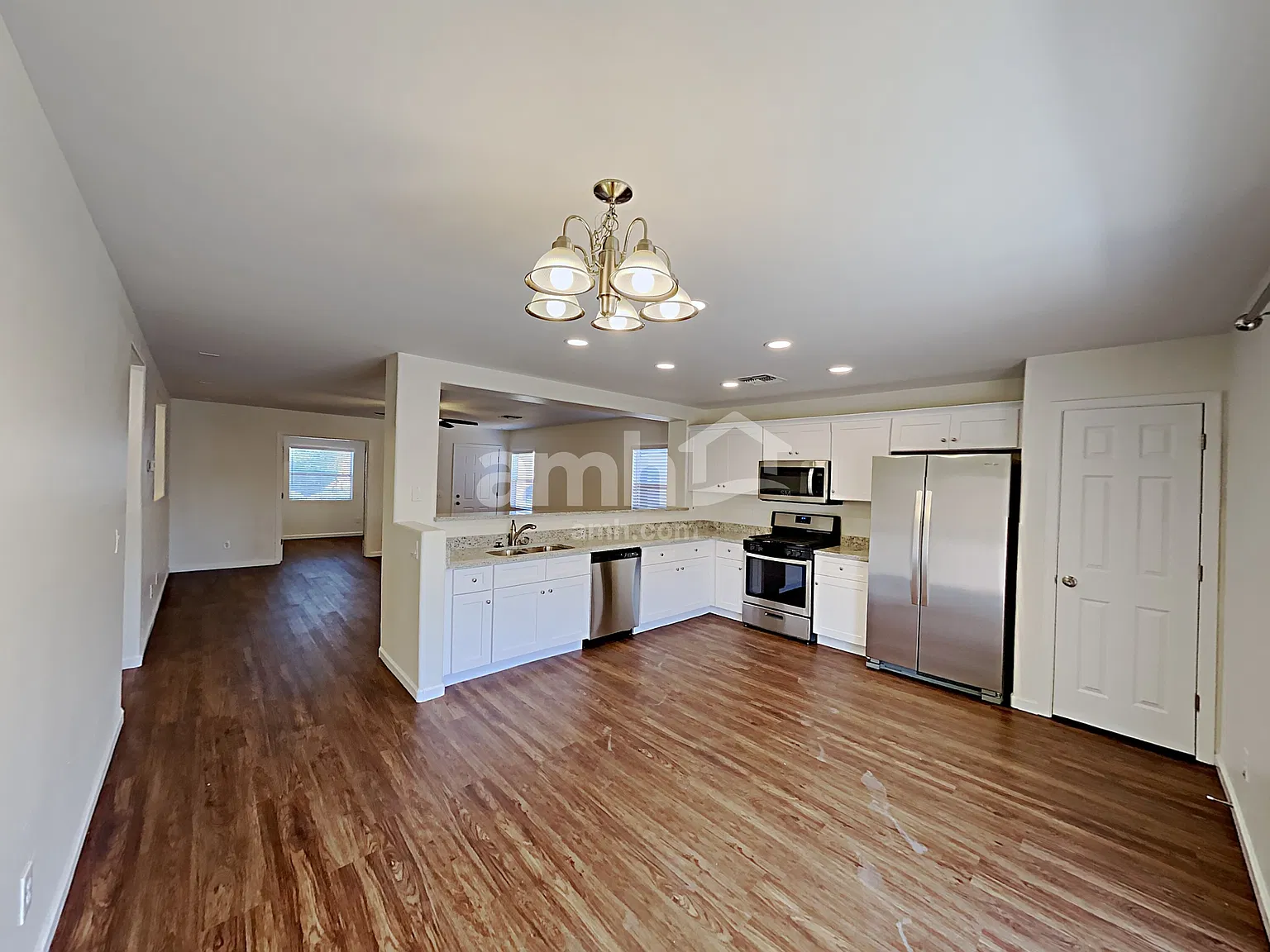 4 bed, 2.0 bath, 1430 sqft, $1,860 — Photo 3