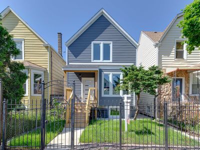 3702 W Dickens Ave, Chicago, IL, 60647