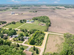 Woodview Ln, Le Center, MN 56057