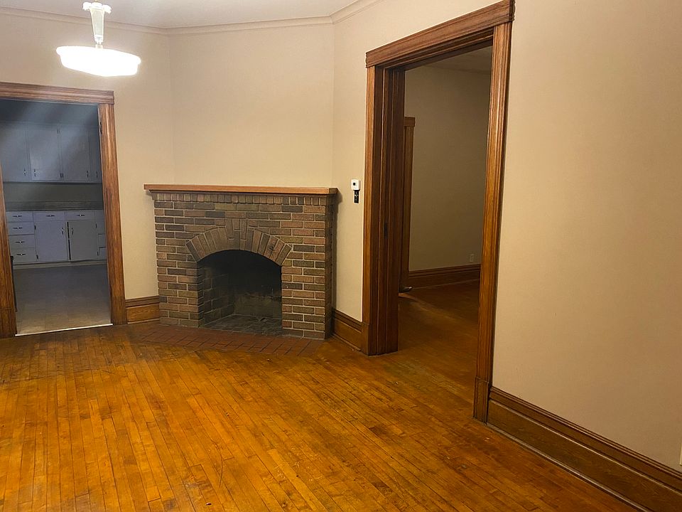 1st image of 3438 10th Ave S APT 1