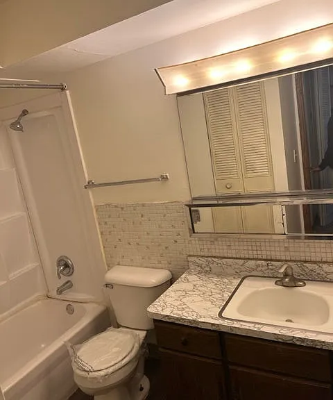 Deer Trail Apartments — Photo 8