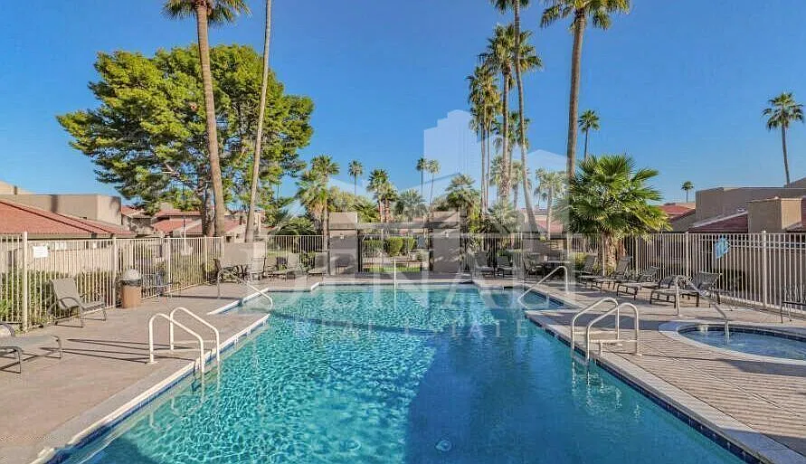 3 bed, 2.5 bath, 1644 sqft, $2,600 — Photo 1