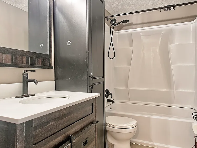 464 Vancover Ct — Photo 9