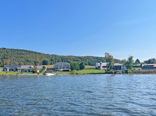 63 Sunset Cv, De Ruyter, NY 13052